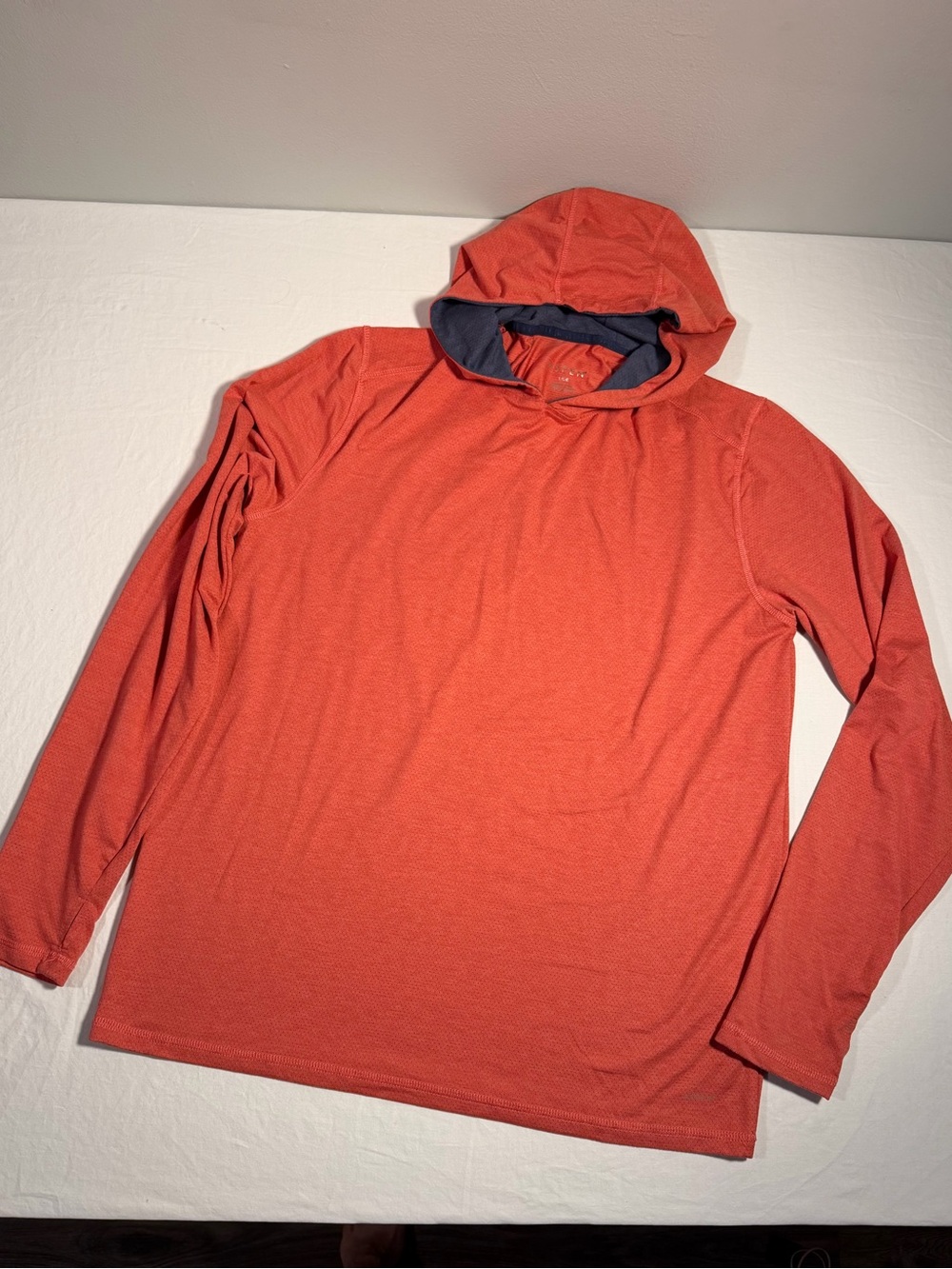 Men's Hooded Long-Sleeve Shirt in Rust